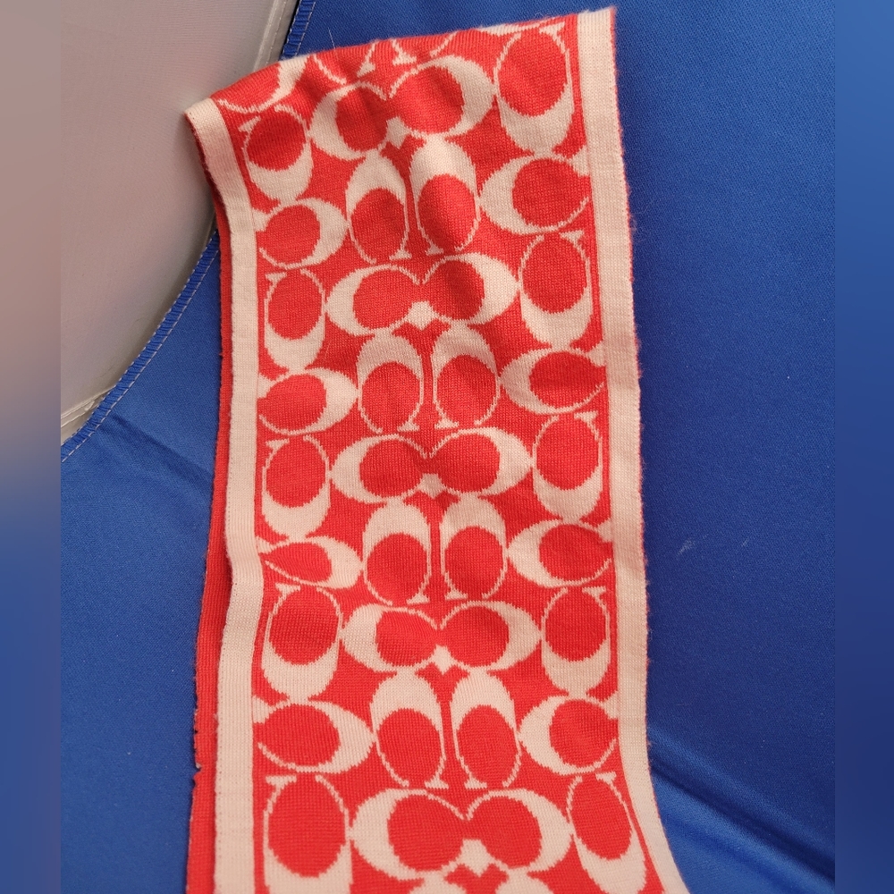 Vintage COACH scarf with great color and graphics